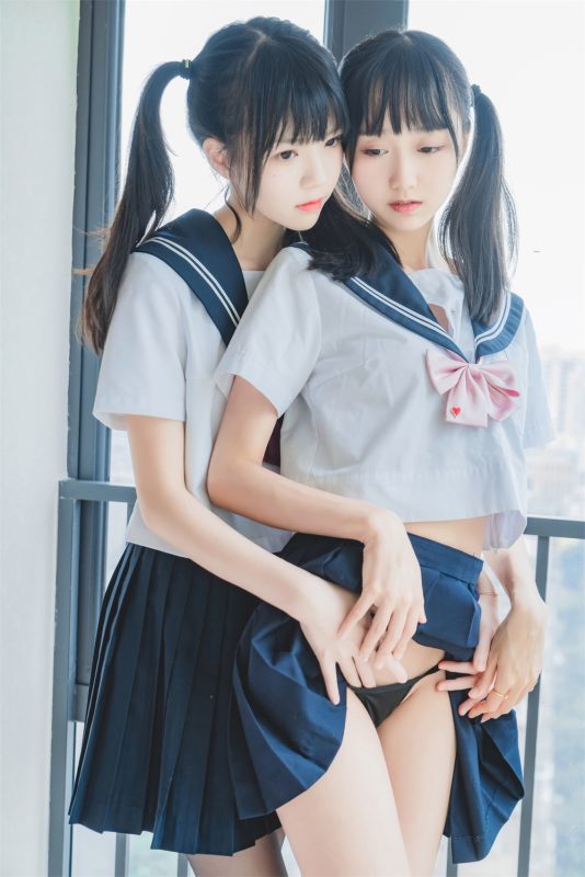 桜桃喵 VOL.056 [37P] 桜桃喵&木绵绵 – 她(制服×制服)-喵领域